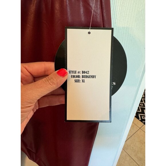 NWT Burgundy Faux Leather Booty Lifter Leggings XL Athleisure Casual Sexy Glam - Picture 5 of 6